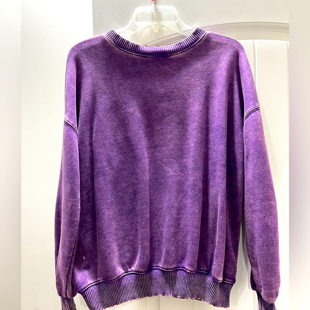 Zenana purple acid washed sweatshirt size medium